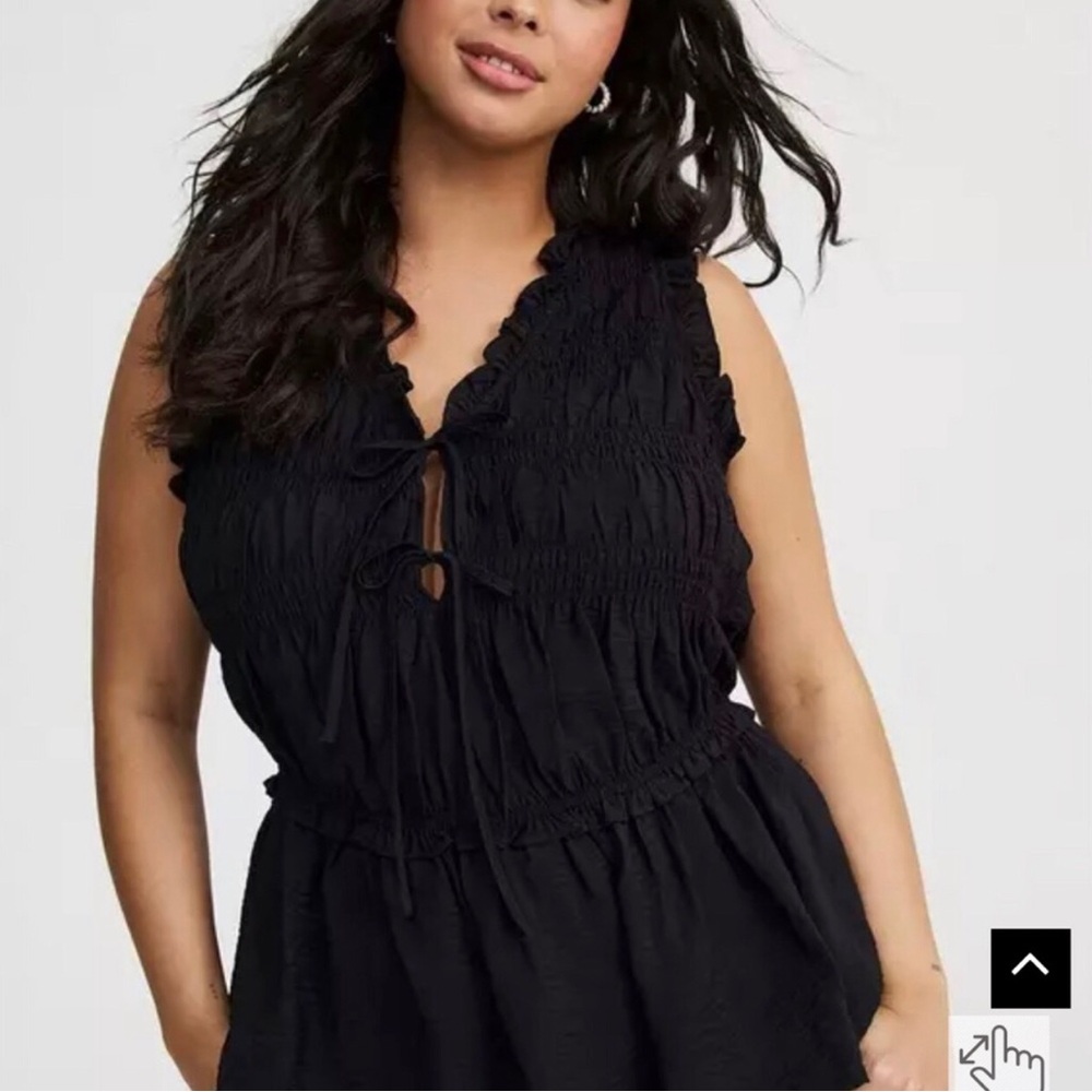 Torrid Black Sleeveless Smocked Top NWT Size med/large